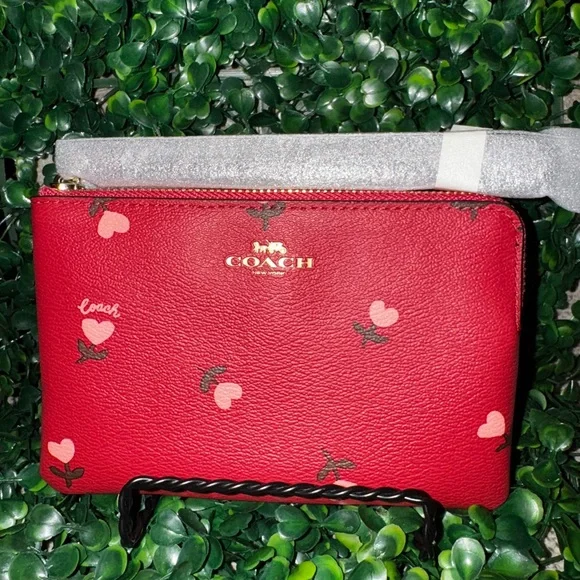 Brand New Coach Wristlet Wallet - Picture 1 of 5